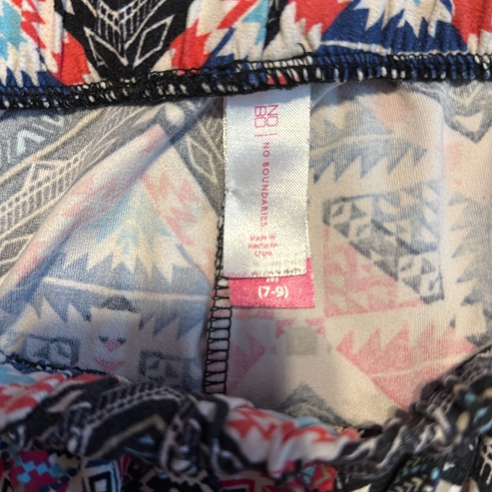 Colorful Geometric Patterned Shorts - Picture 4 of 4